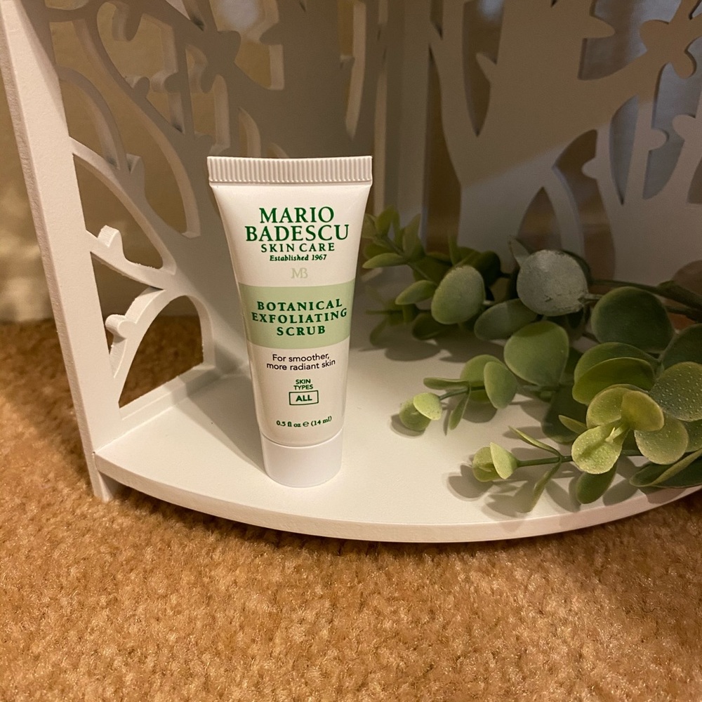 Mario Badescu botanical exfoliating scrub SAMPLE